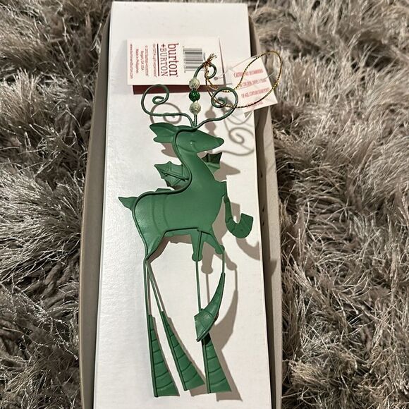 Burton & Burton Christmas Reindeer Ornament NEW - Picture 3 of 3